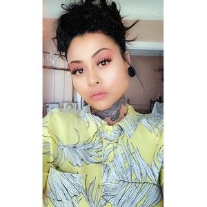 Meet your Posher, Jeanette